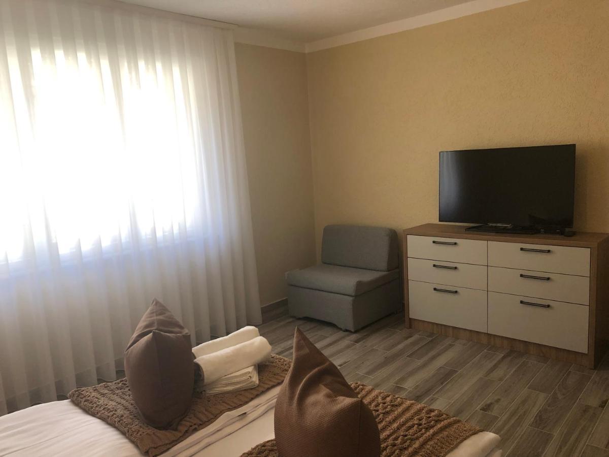 Central House Villa Oradea Dış mekan fotoğraf