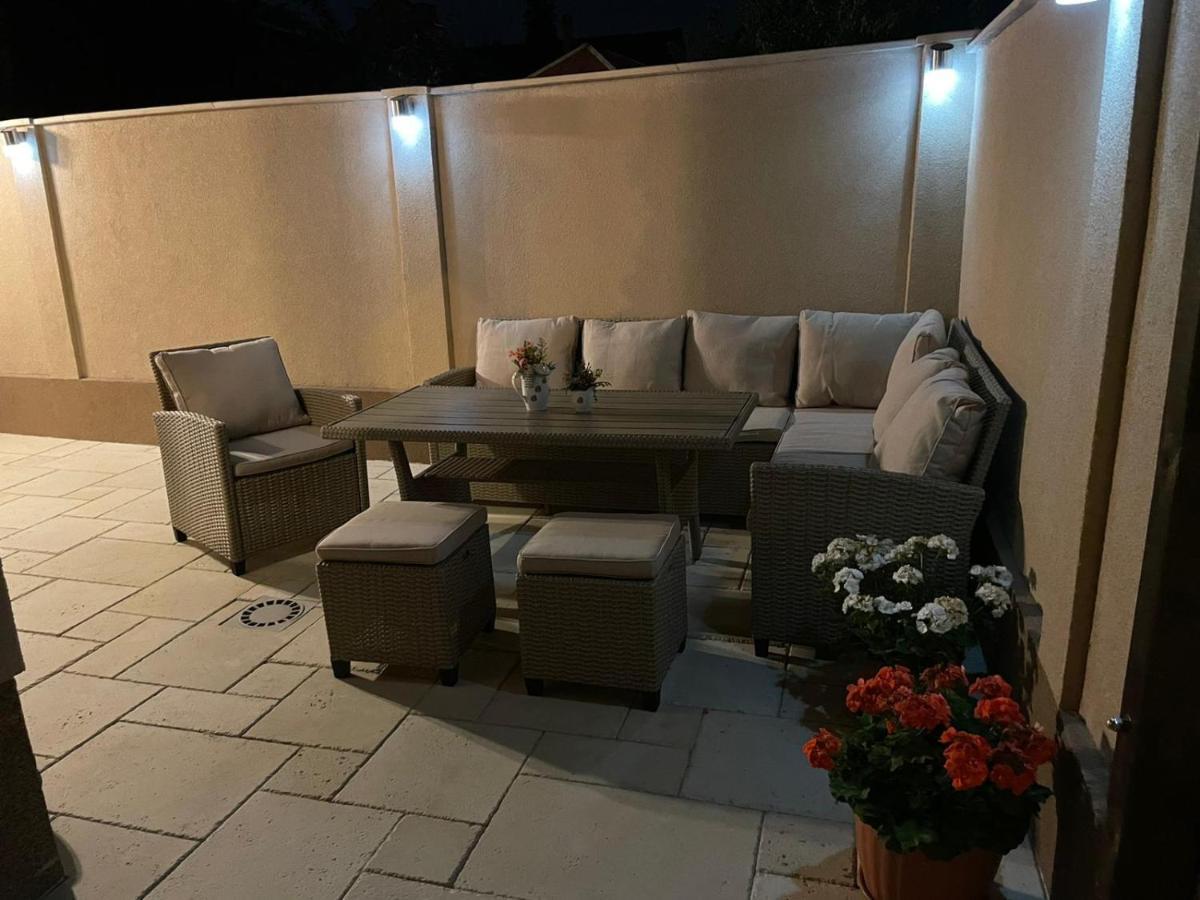 Central House Villa Oradea Dış mekan fotoğraf